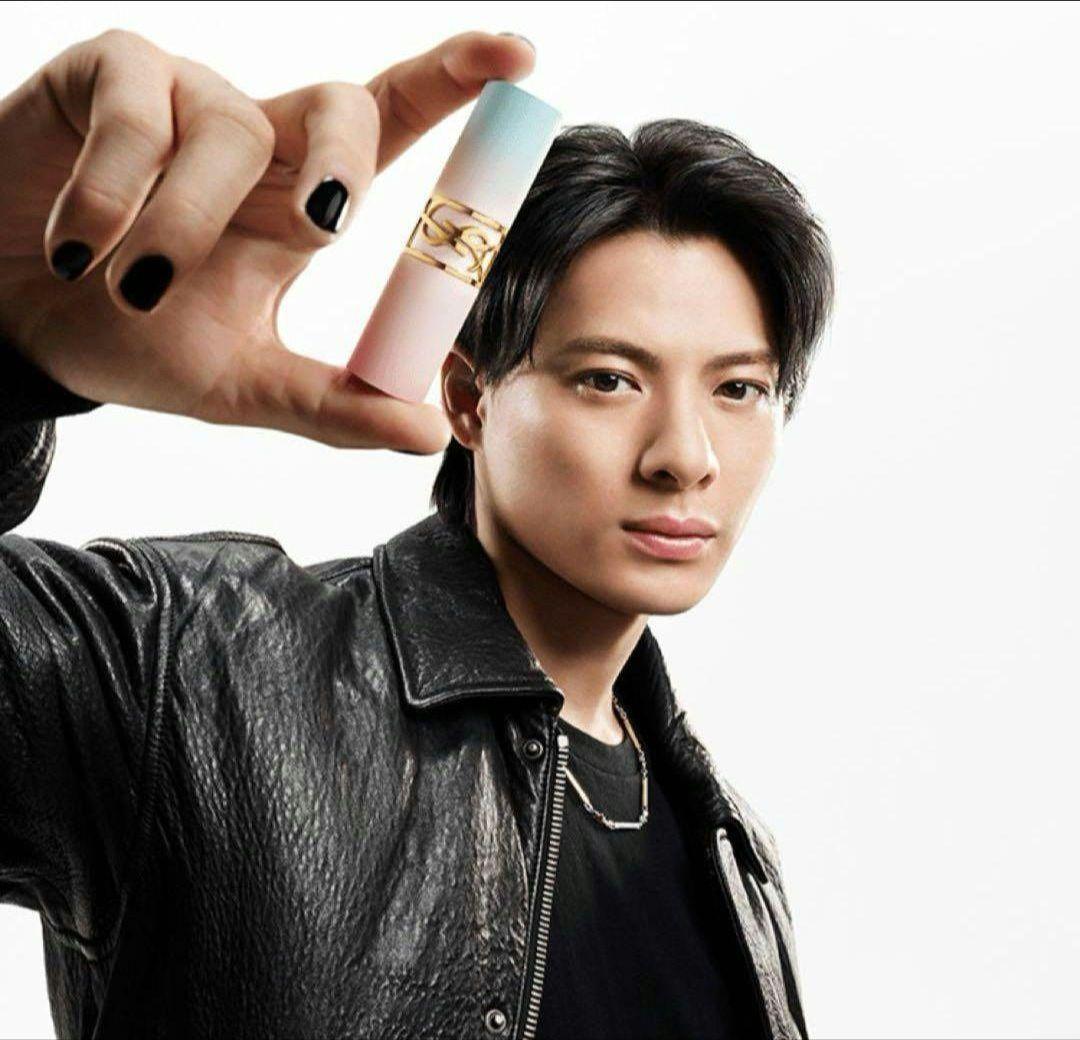 お値下げ　限定カラー完売品　YSL LOVE SHINE 44