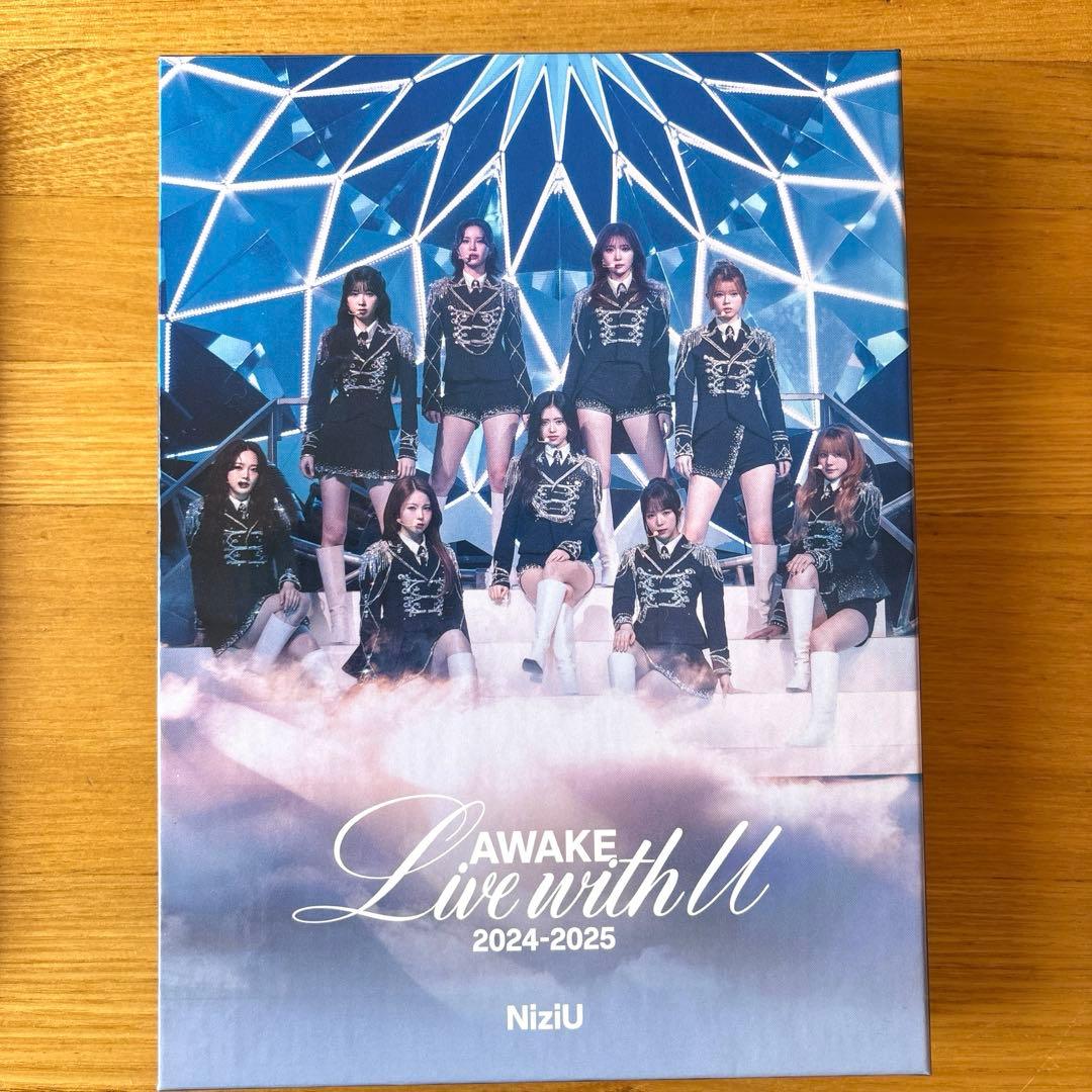 m*u様 NiziU AWAKE Live 2024-2025 完全生産限定盤