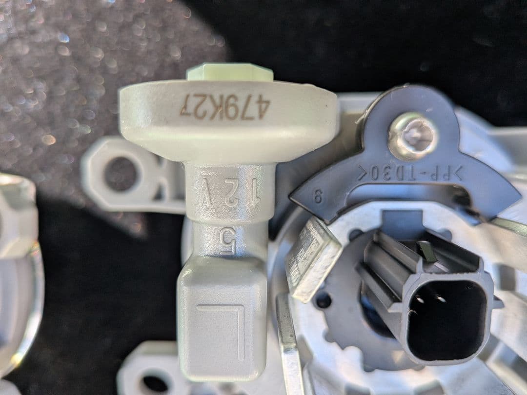40系　トヨタ　アルファード　純正フォグランプ 2個セット 型番479K27