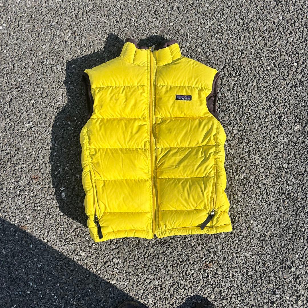 Patagonia パタゴニア ダウンベスト 黄色 Mサイズ ドローコード