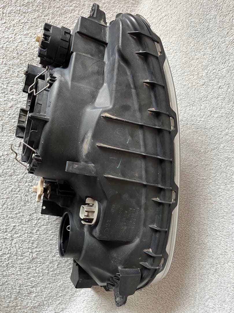 中古 日野 純正 ヘッドライト左側 助手席 KOITO 100-35052