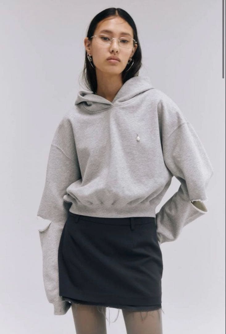 JOSE MOON SLIT SHORT HOODIE グレー