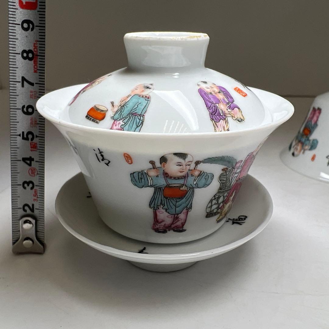 中国美術　景徳鎮　粉彩人物画蓋茶碗2客　高さ約9㎝　東Y8-0203②