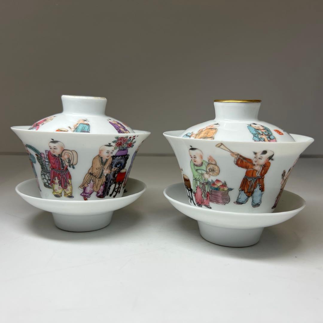 中国美術　景徳鎮　粉彩人物画蓋茶碗2客　高さ約9㎝　東Y8-0203②