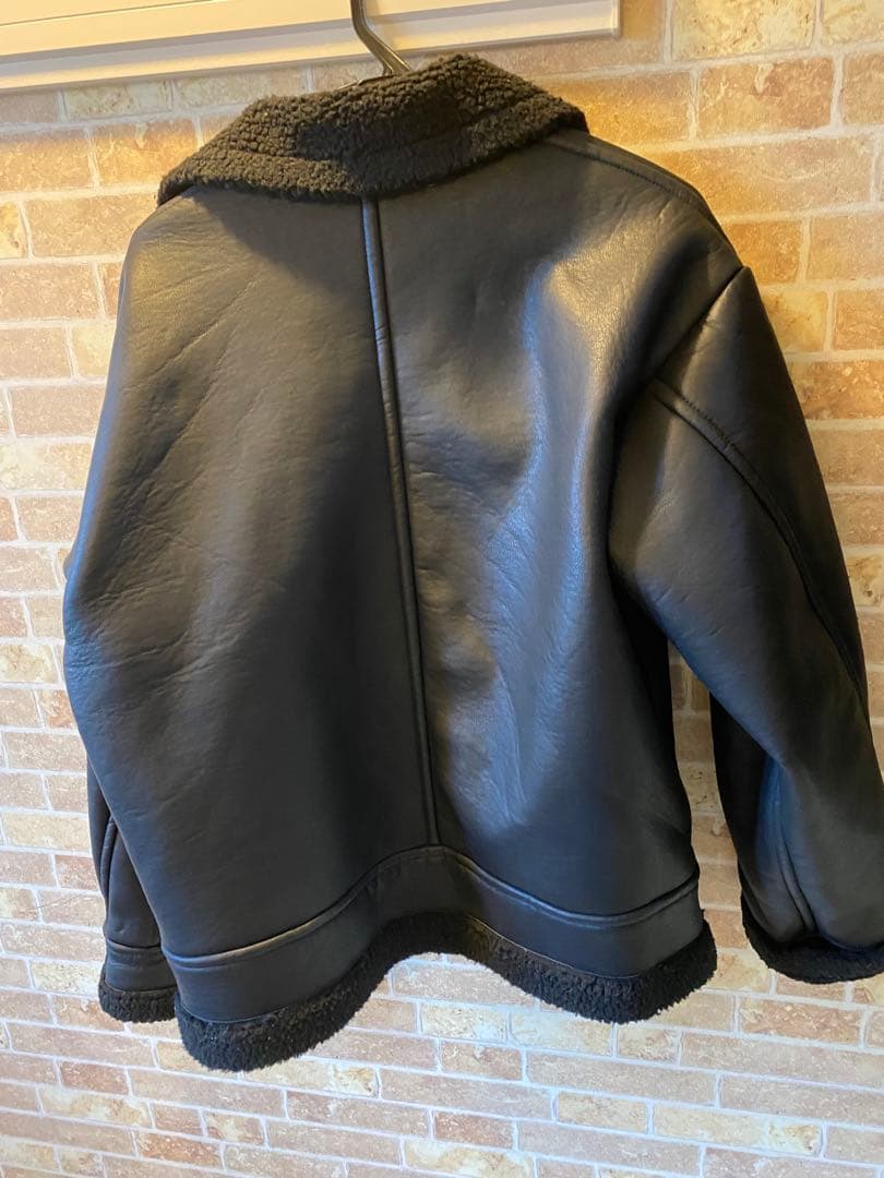EMMA CLOTHES ボア襟付きブラックレザージャケット