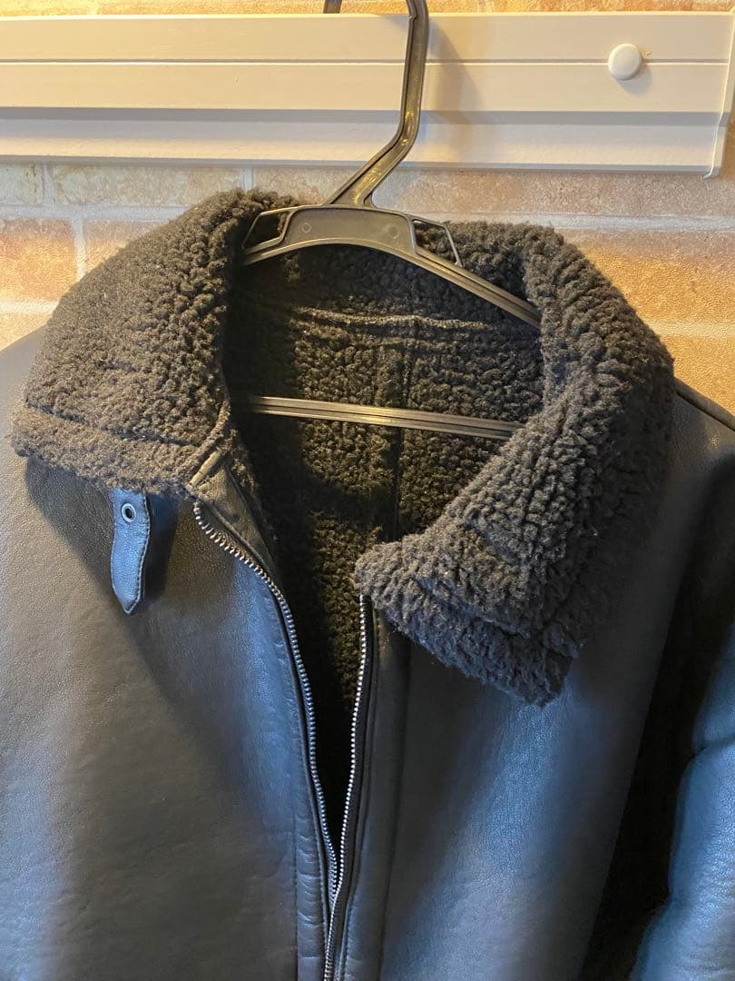 EMMA CLOTHES ボア襟付きブラックレザージャケット