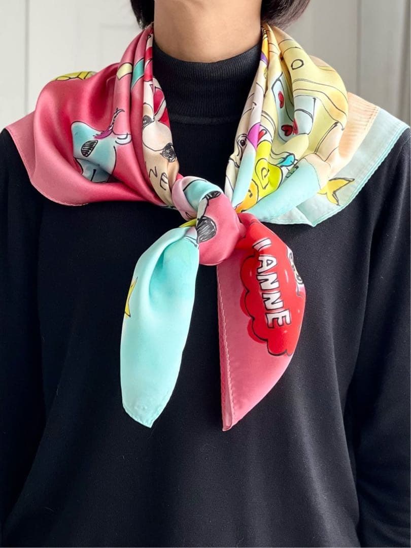 IANNE アンヌ　シルク　スカーフ　新品