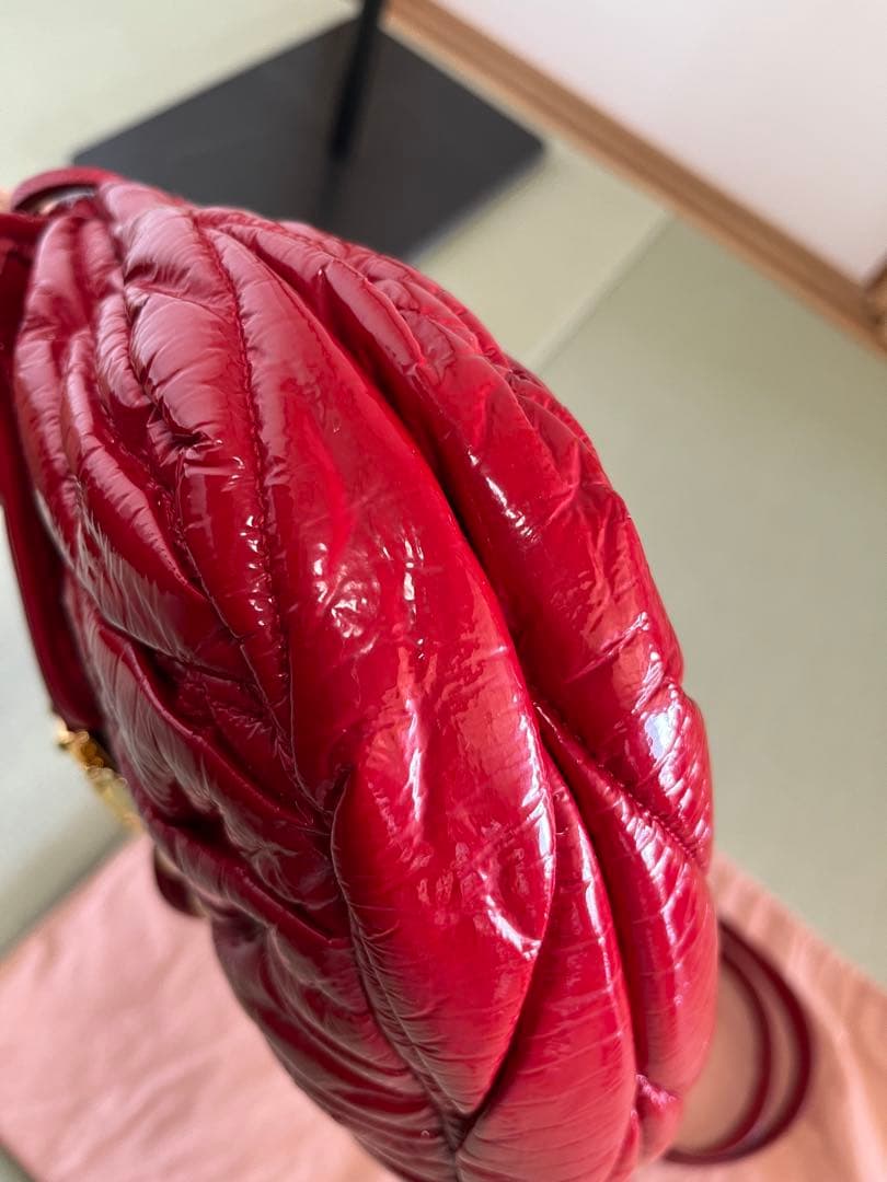 MIU MIU ミュウミュウ マテラッセ エナメル 赤