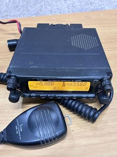 ICOM IC-2700　144/430デュアルバンド FMトランシーバー