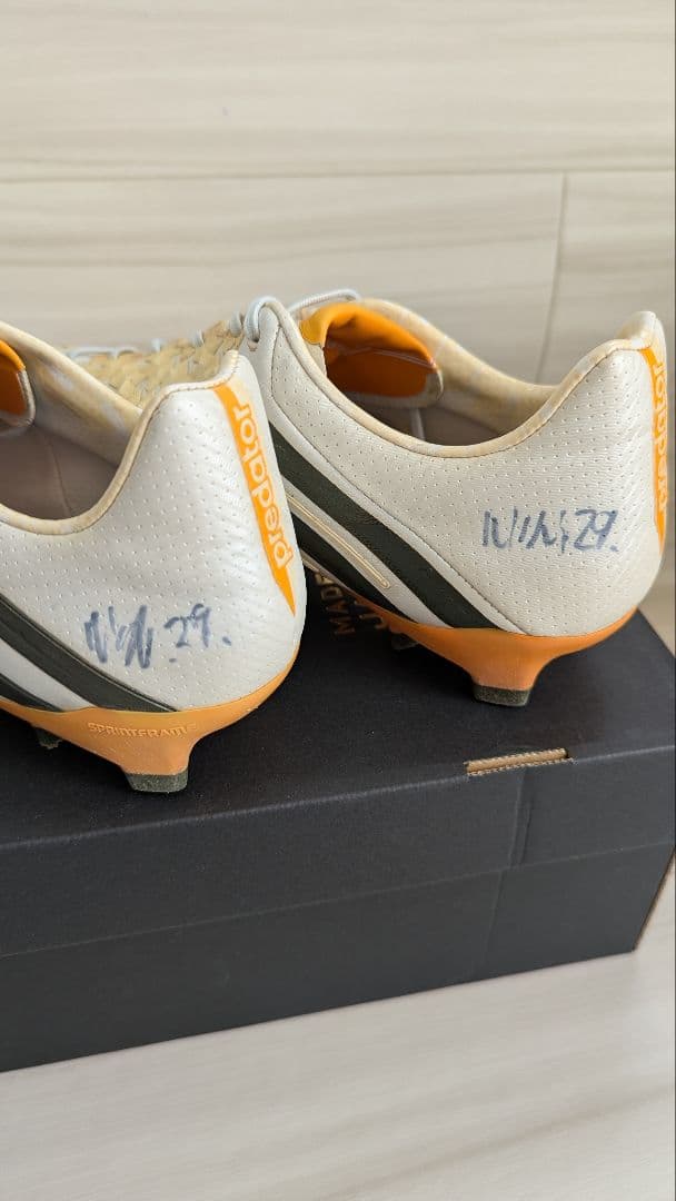 アディダス サッカースパイク プレデター リーサルゾーン FG