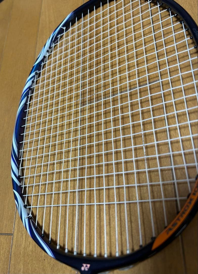 『美品』YONEX ASTROX 100ZZ 日本製　ダークネイビー　4UG5