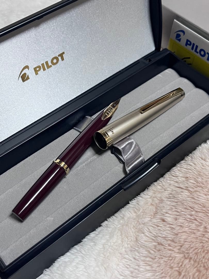 ☆廃番品 新品未使用 パイロット 万年筆 エリート ディープレッド F 細字☆