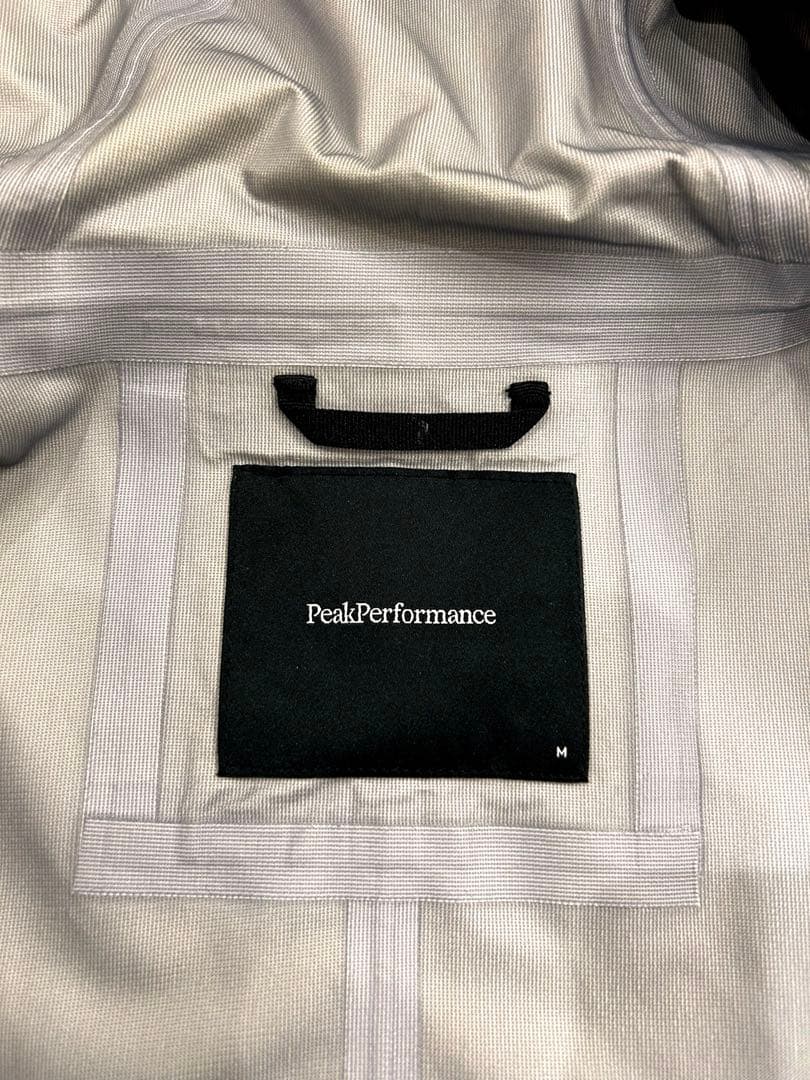 極美品　ピークパフォーマンス　スキースノーボジャケットGore-Tex Mサイズ