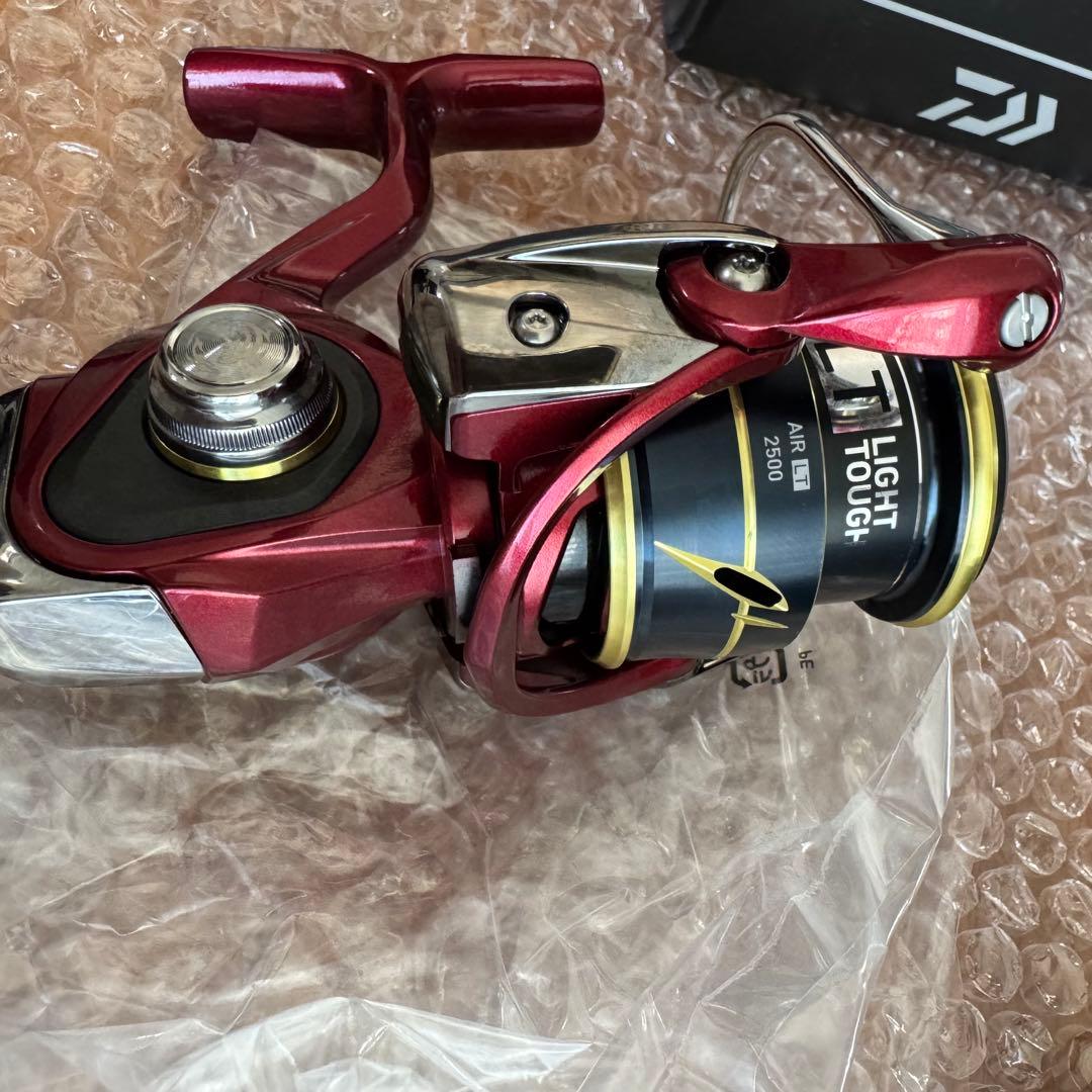 ダイワ SALAMANDURA AIR LT2500-XH スピニングリール
