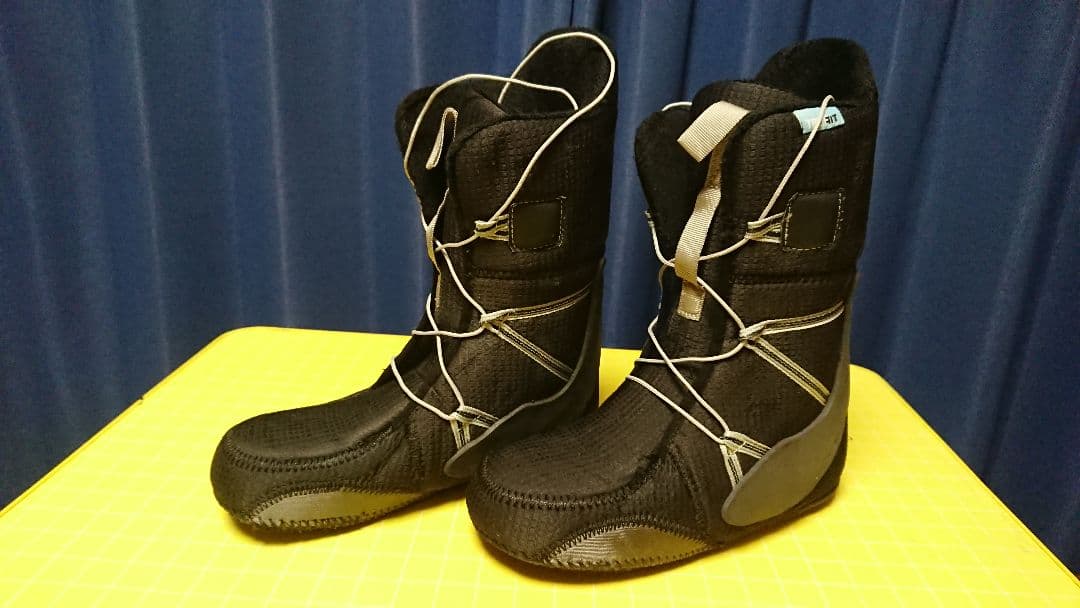 まだあります！限定値下、バートン　ブーツ　23.5 mint ミント