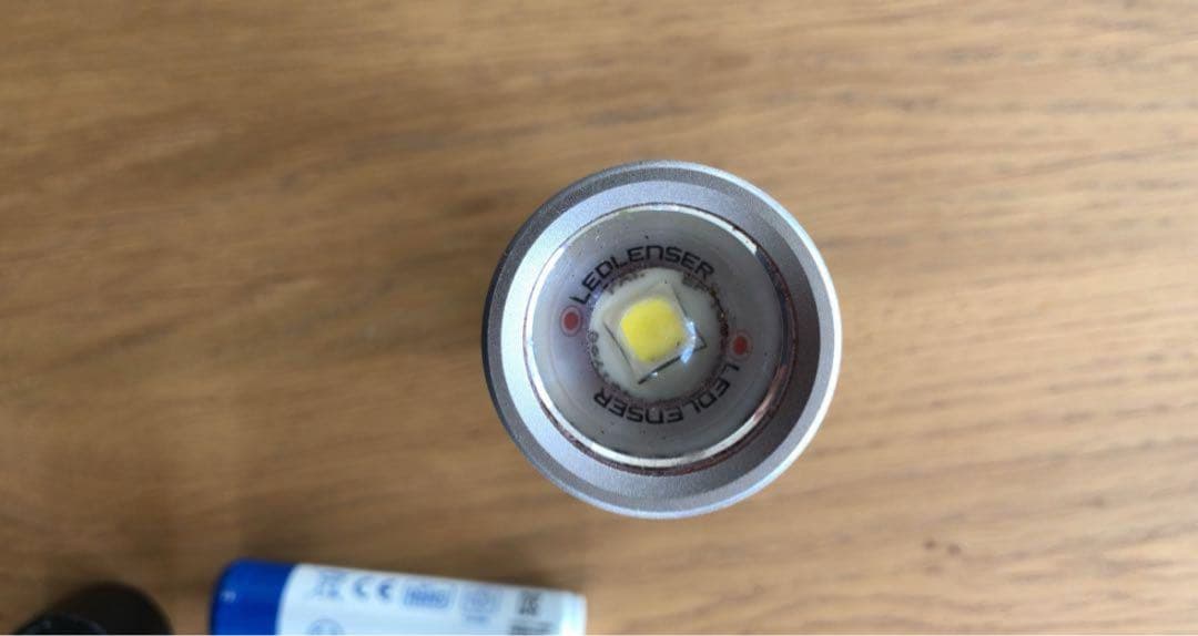 LEDLENSER MT10 懐中電灯