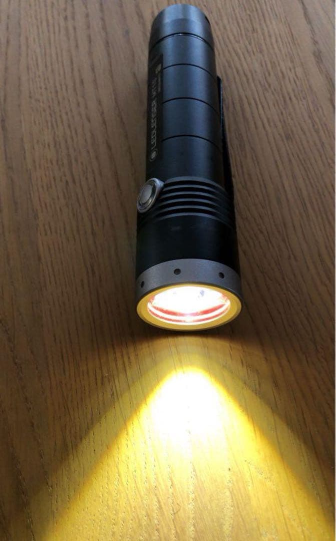 LEDLENSER MT10 懐中電灯