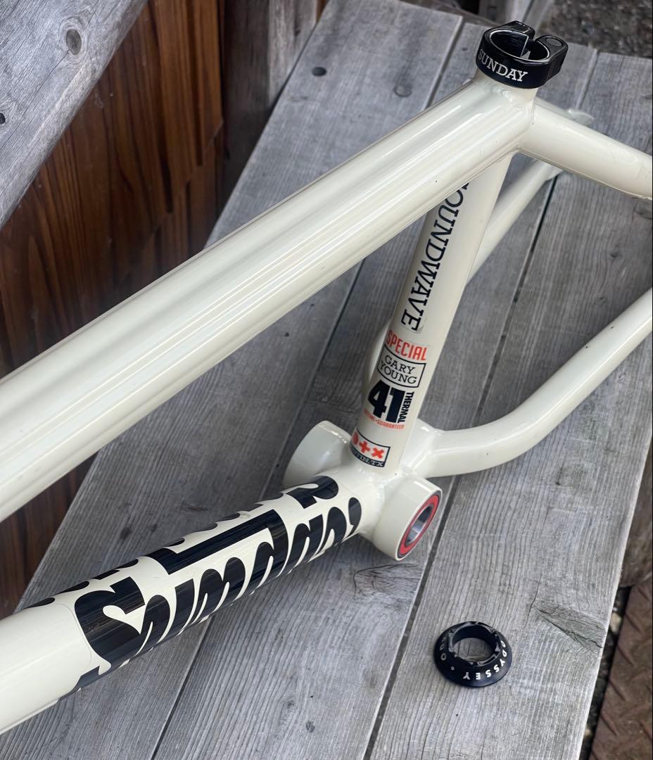 BMX フレーム SUNDAY SOUNDWAVE V3 21”