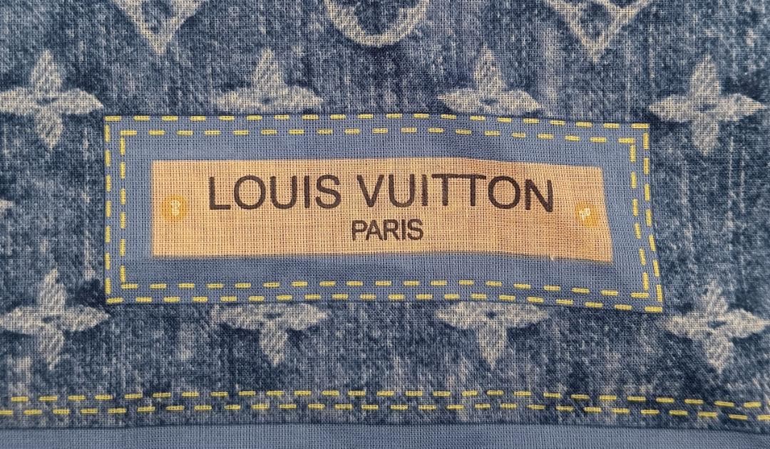 LOUIS VUITTON ルイヴィトン カレ・モノグラム デニム ブルー系