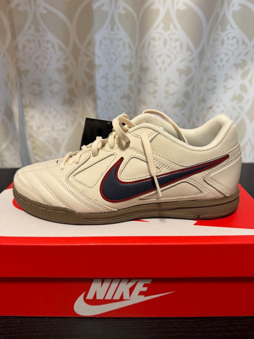 【新品未使用】NIKE ナイキガト　26.5センチ