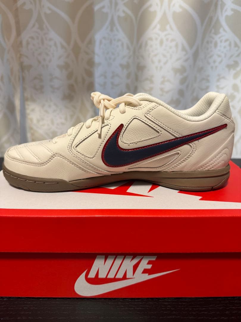 【新品未使用】NIKE ナイキガト　26.5センチ