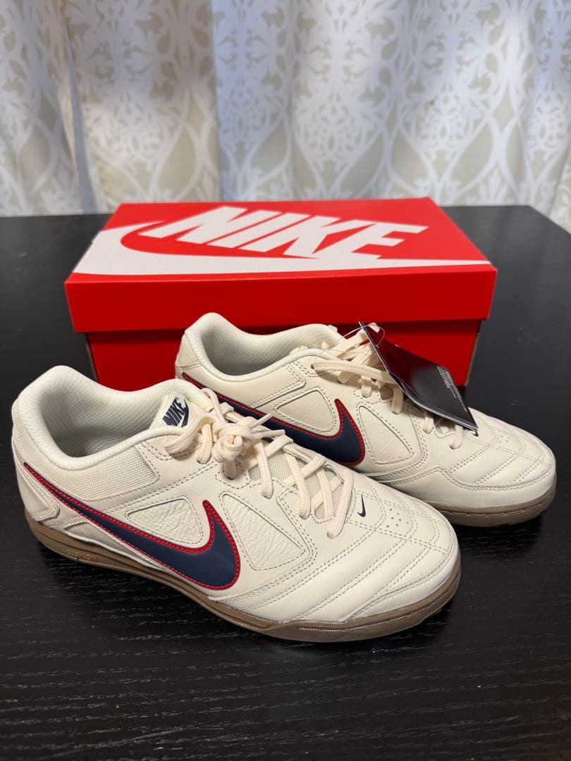 【新品未使用】NIKE ナイキガト　26.5センチ