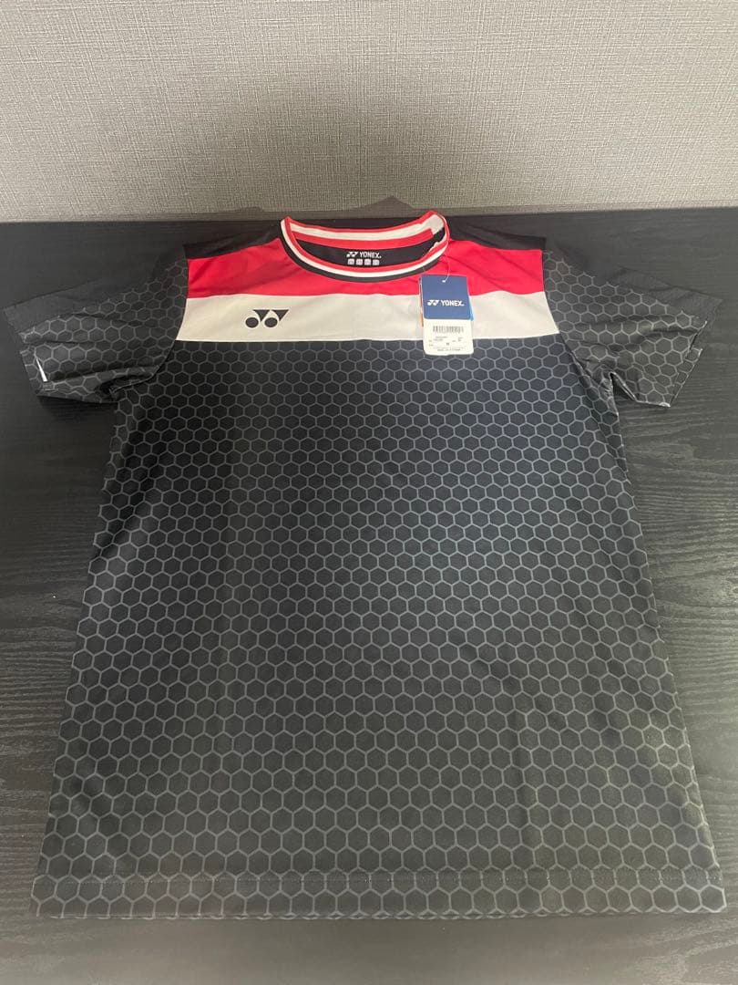 アクセルセンモデル　YONEX バドミントンウェア M 黒/赤/白