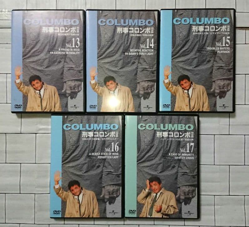 「刑事コロンボ」小説4冊&ムック本+DVD完全版22巻セット