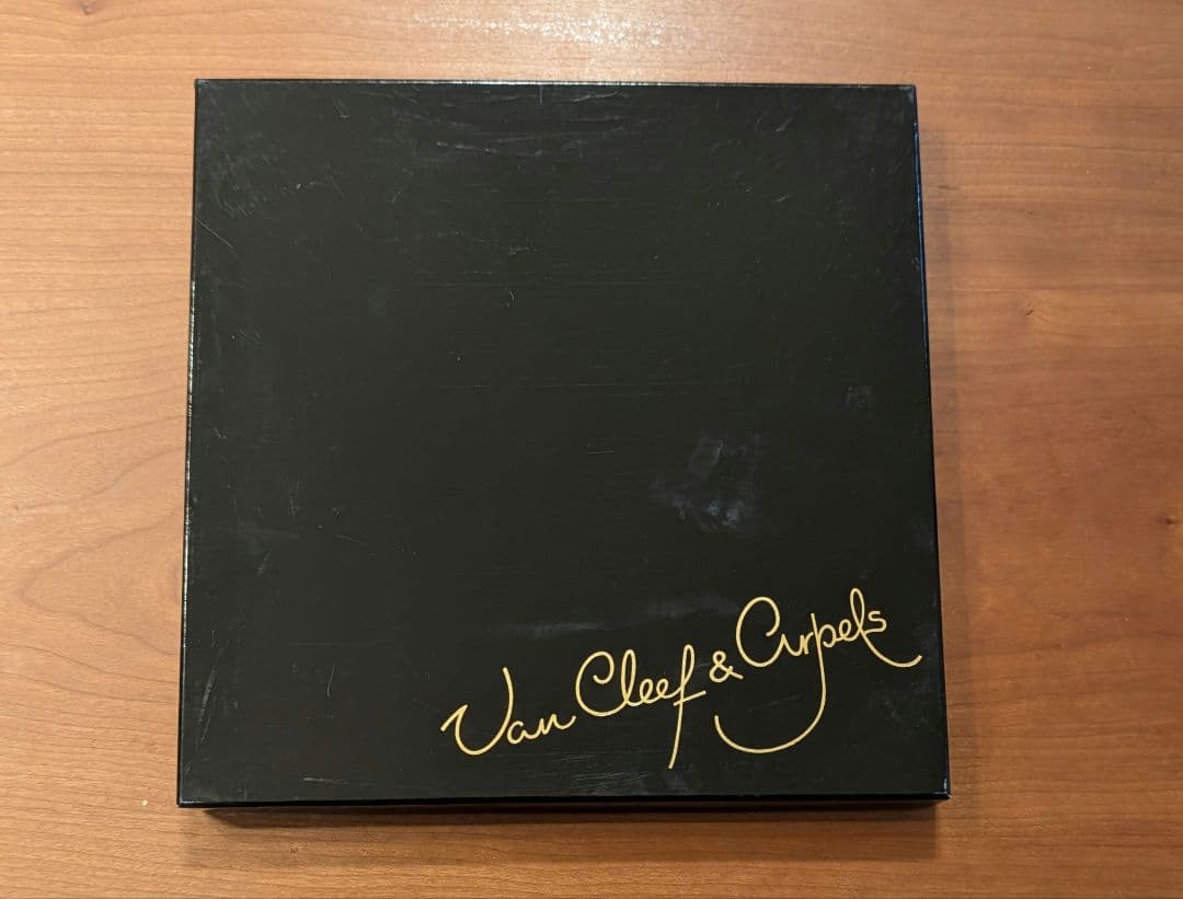 【ビンテージ箱入り未使用】Van Cleef & Arpels シルクスカーフ