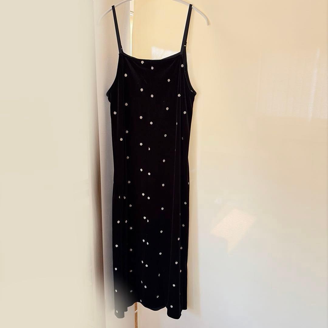 B.C STOCK【WEB限定】手洗い可 / ベロアフラワー刺繍ワンピース 1回