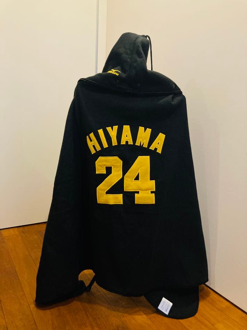 新品未使用　タグ付き　阪神タイガース 桧山進次郎 フード付きポンチョ ブラック