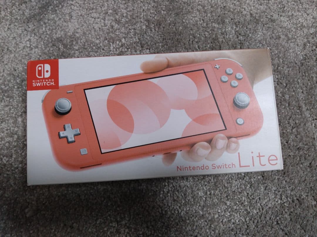 美品　Nintendo Switch Lite コーラル 本体