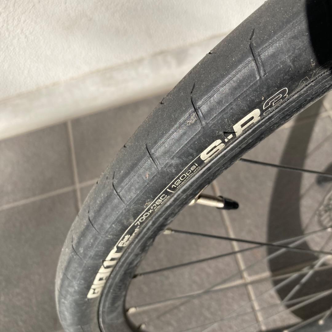 2023 GIANT ESCAPE RX2 DISC 465 シルバー（京都）