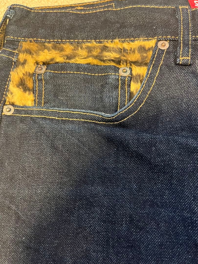 Levi's ✖️SUPREME コラボダークブルー ストレートデニム