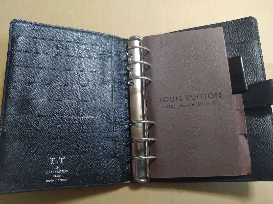 Louis Vuitton ブラック レザー リング式ファイル