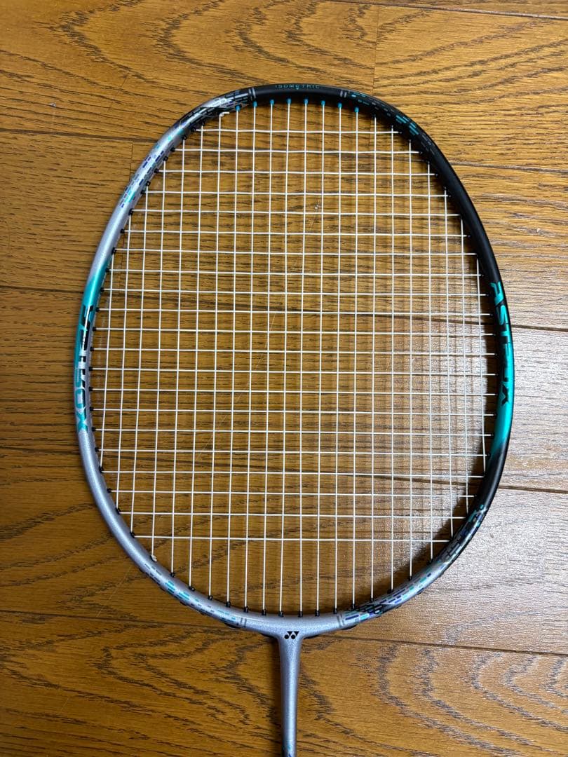 アストロクス88S PRO バドミントンラケット 4UG5