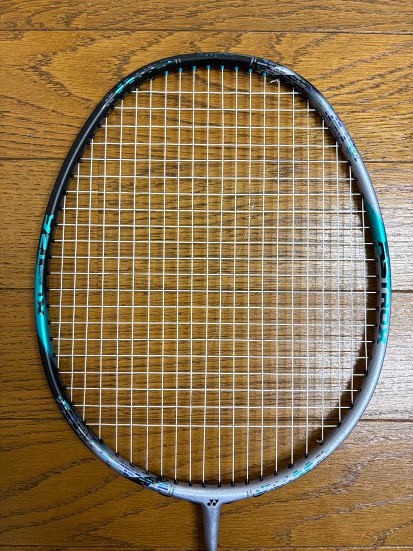 アストロクス88S PRO バドミントンラケット 4UG5