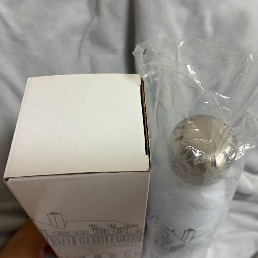 [海外品・新品未使用] アニエスベーのウォーターボトル 保温・保冷ボトル