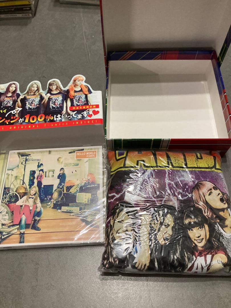SCANDAL HELLO WORLD【完全生産限定盤】 オリジナル Tシャツ付