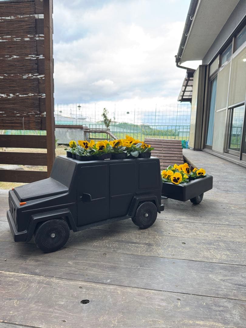 【ハンドメイド】車型ジープ風プランター　FRP製 ブラック　インテリアにも◎