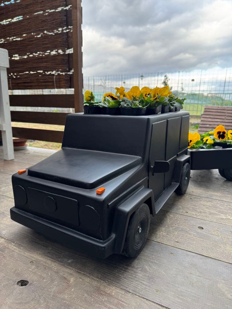 【ハンドメイド】車型ジープ風プランター　FRP製 ブラック　インテリアにも◎