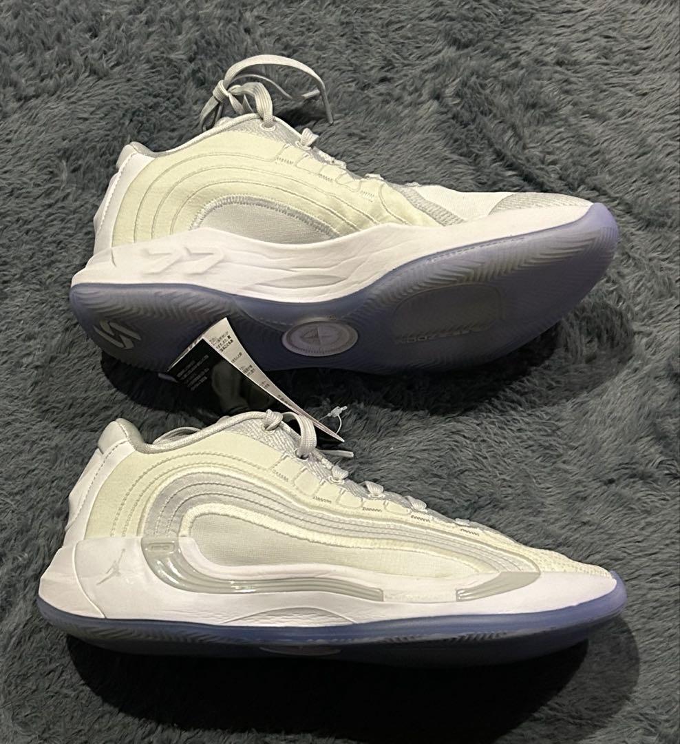NIKE LUKA4/ ルカ4 26センチ