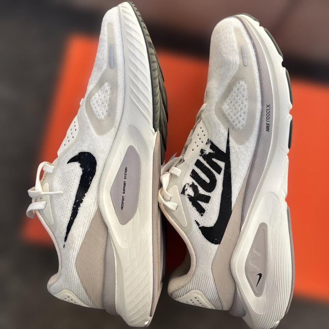 【美品】NIKE STRUCTURE 26（ストラクチャー26）27.0cm