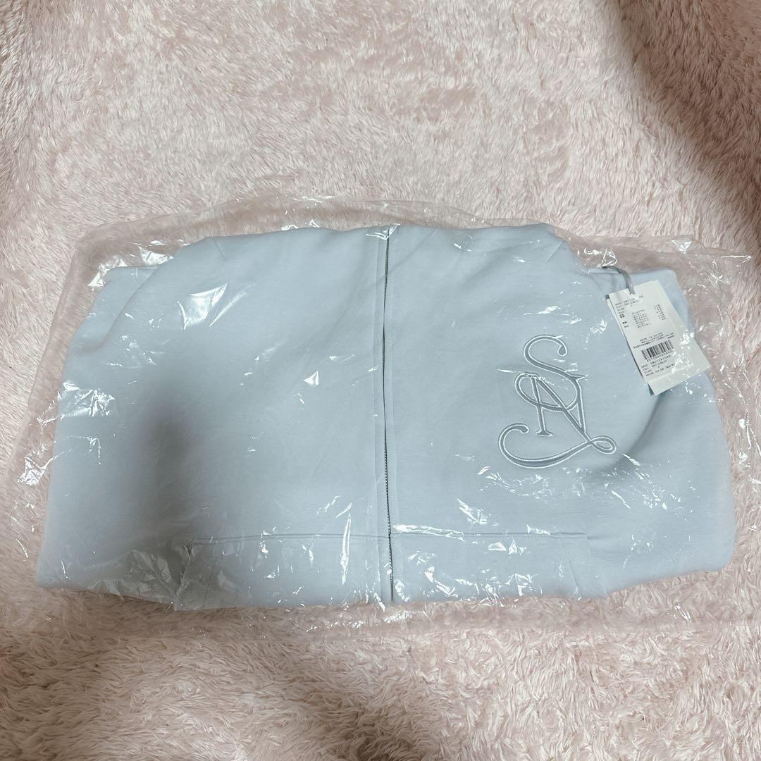 【新品未使用】SNIDEL♡エンブレムボンディングパーカー ライトブルー