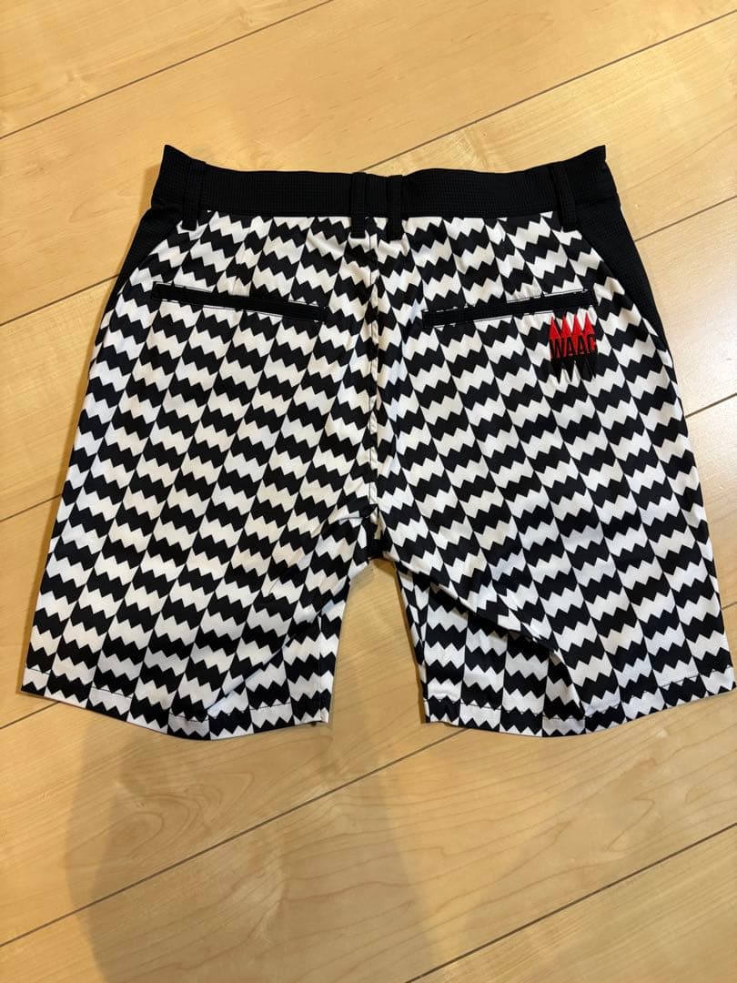 新品未使用　WAACレディース ゴルフパンツ 白黒ジグザグ　サイズ1