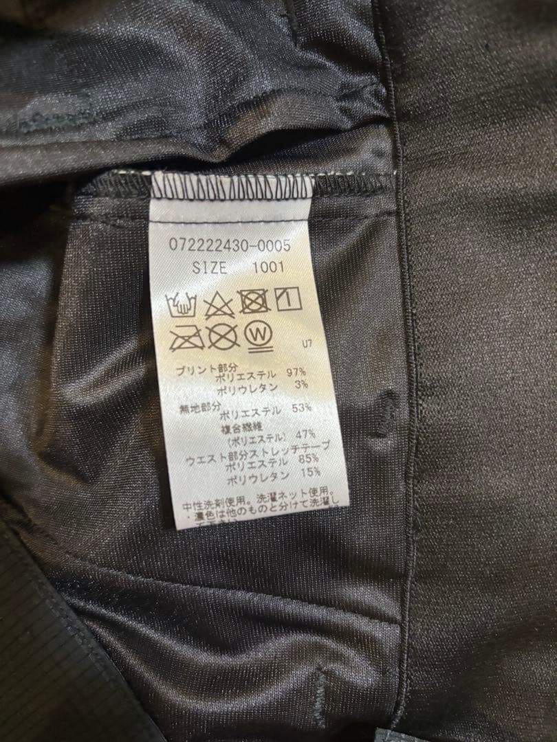 新品未使用　WAACレディース ゴルフパンツ 白黒ジグザグ　サイズ1