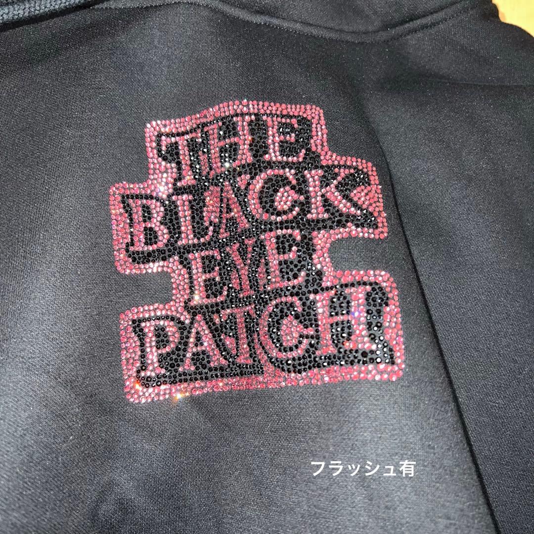 Black Eye Patch ラインストーンクロップドパーカー