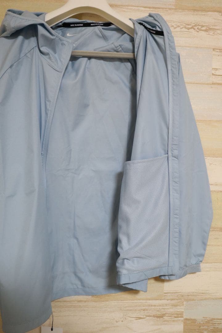 新品　ナイキ エッセンシャル メンズ フーデッド ランニングジャケット　撥水