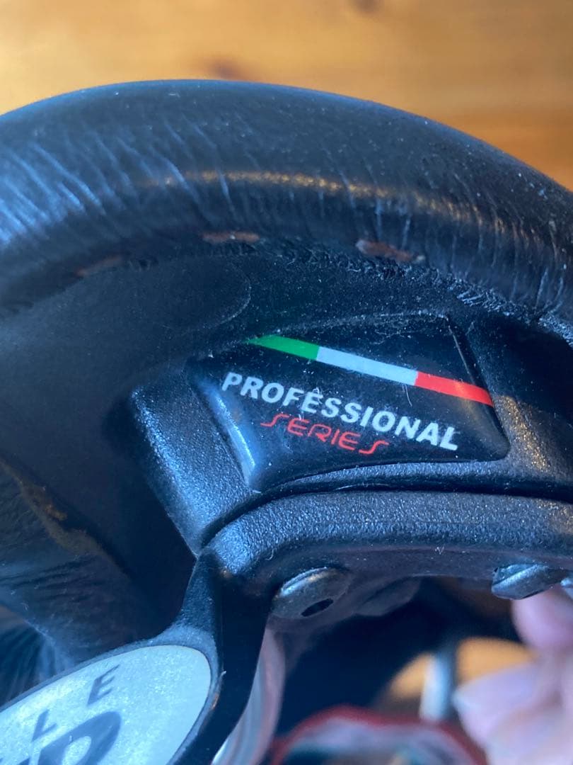 Selle SMP Stratos サドル