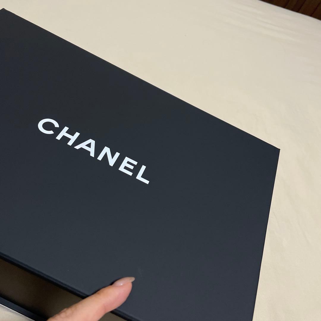 CHANEL　バッグ用空箱　マグネット　リボン&カメリア　約21x31x12cm
